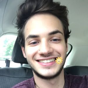 Meet your Posher, Dustin